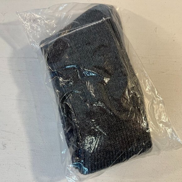 Genuine Canadian Forces Army Cold Weather Socks - Size Medium - NWT - Picture 2 of 3